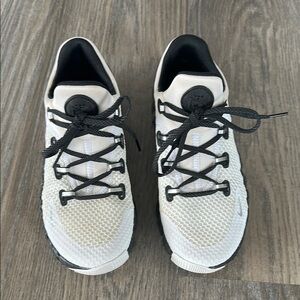 Nike Free Metcon 4 Training Shoes.